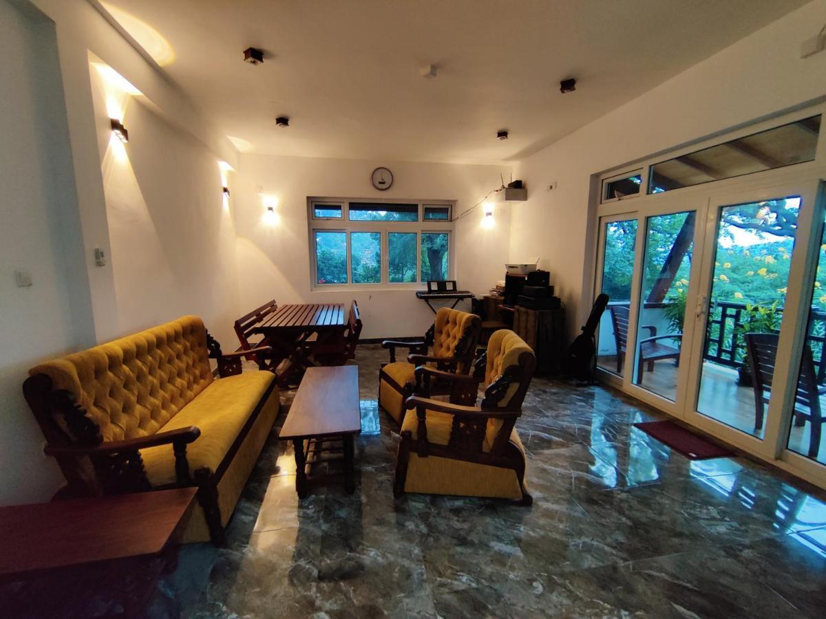 Y&Y Residence Kandy Exterior photo